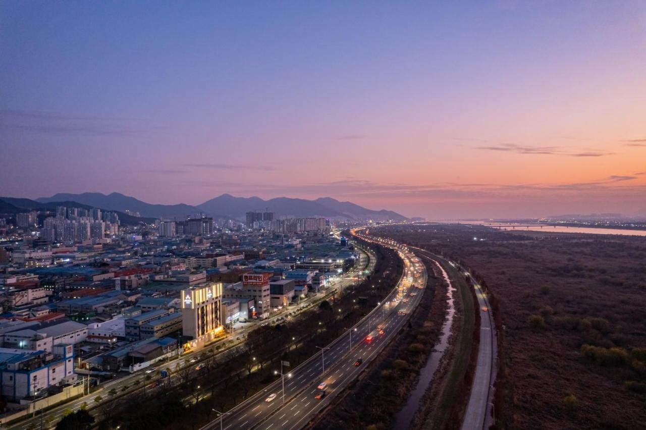 Ariel Hotel Busan Exterior foto